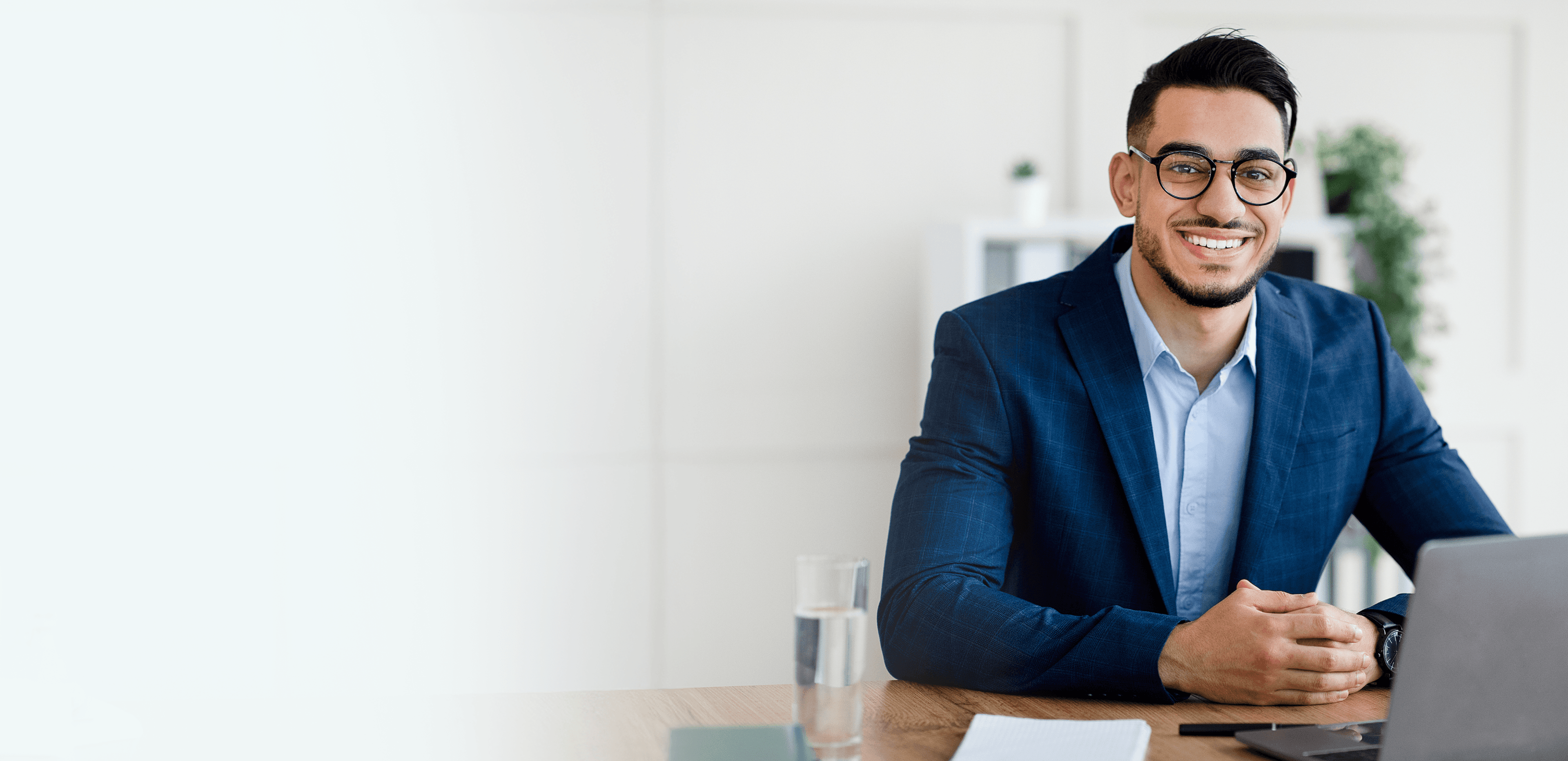 Agent working on a laptop